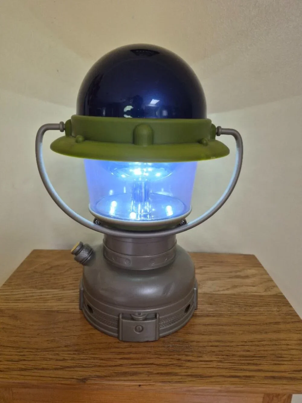 Kid's National Geographic Starry Night Lantern